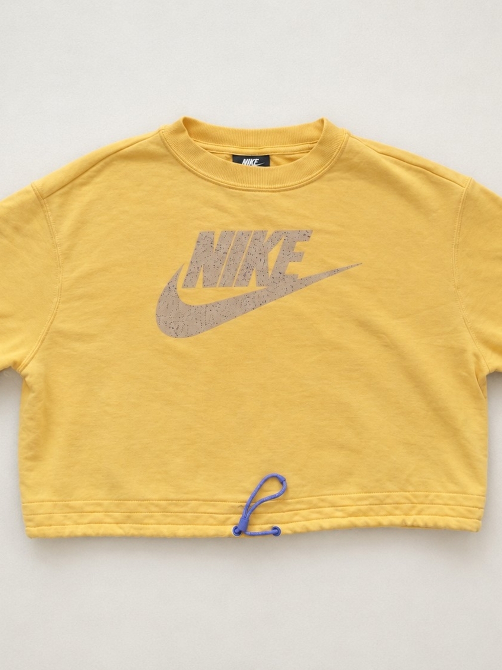 Nike Cropped Short Sleeve Sweatshirt Size Small Yellow Boxy Fit